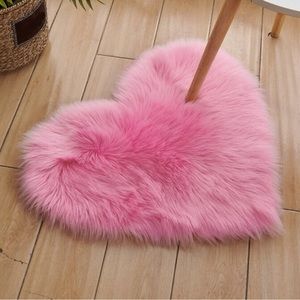 Plush Heart Shaped Rug, Plush Carpet For Living Room & Bedroom